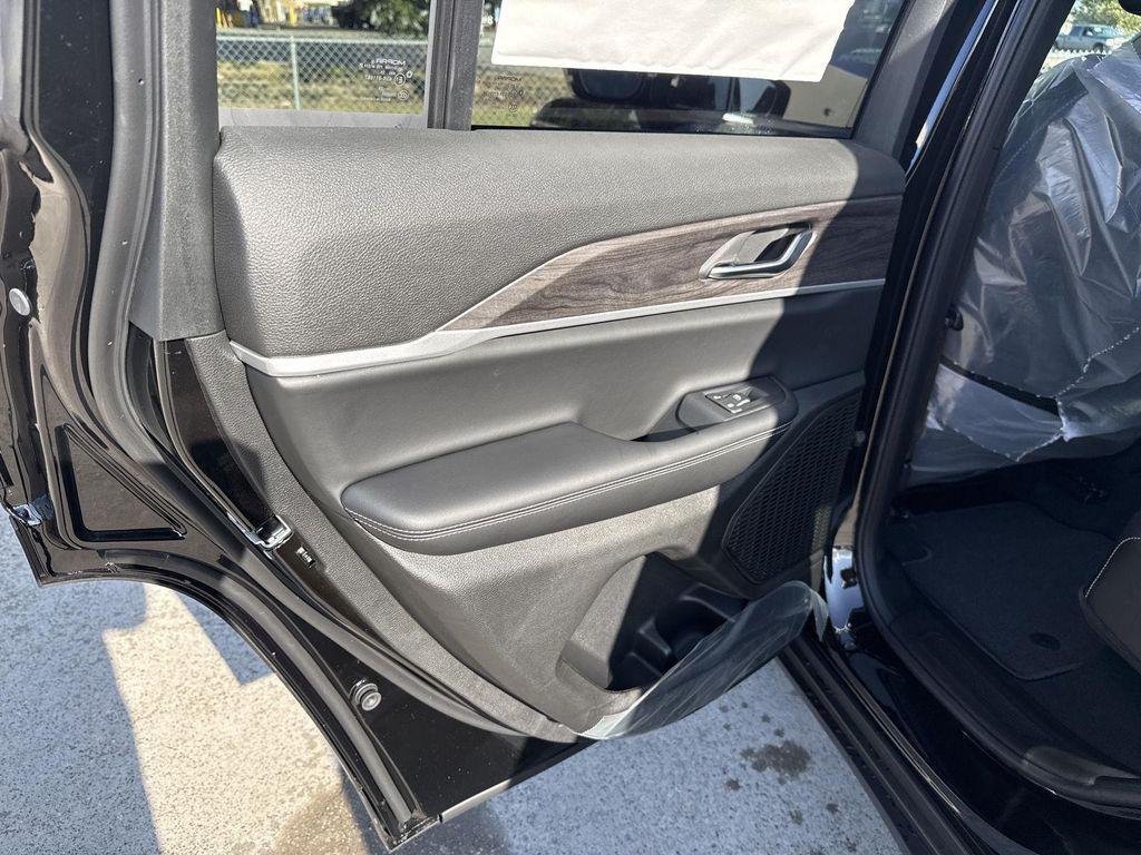 new 2025 Jeep Grand Cherokee car, priced at $43,641