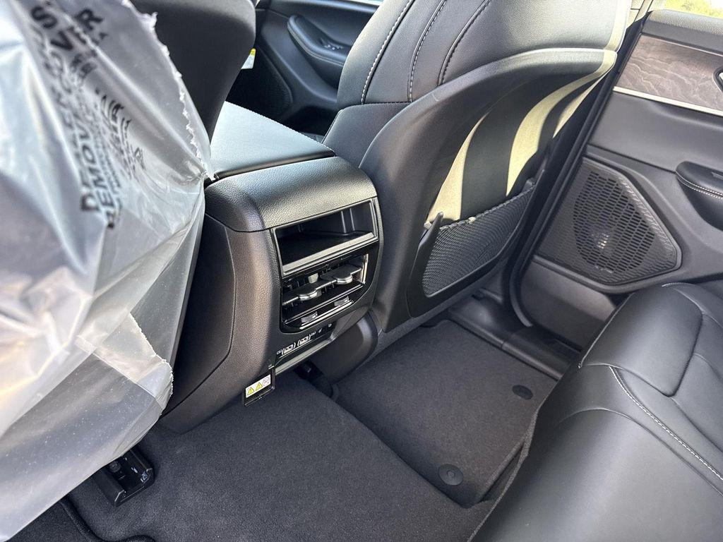 new 2025 Jeep Grand Cherokee car, priced at $43,641