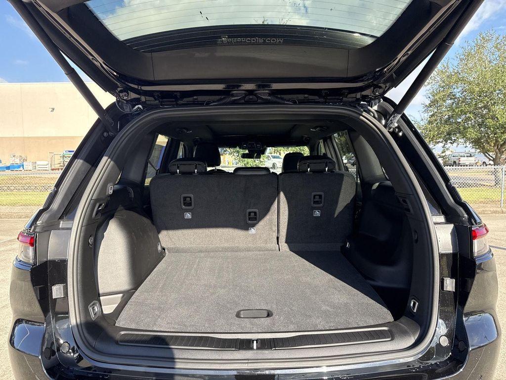 new 2025 Jeep Grand Cherokee car, priced at $43,641