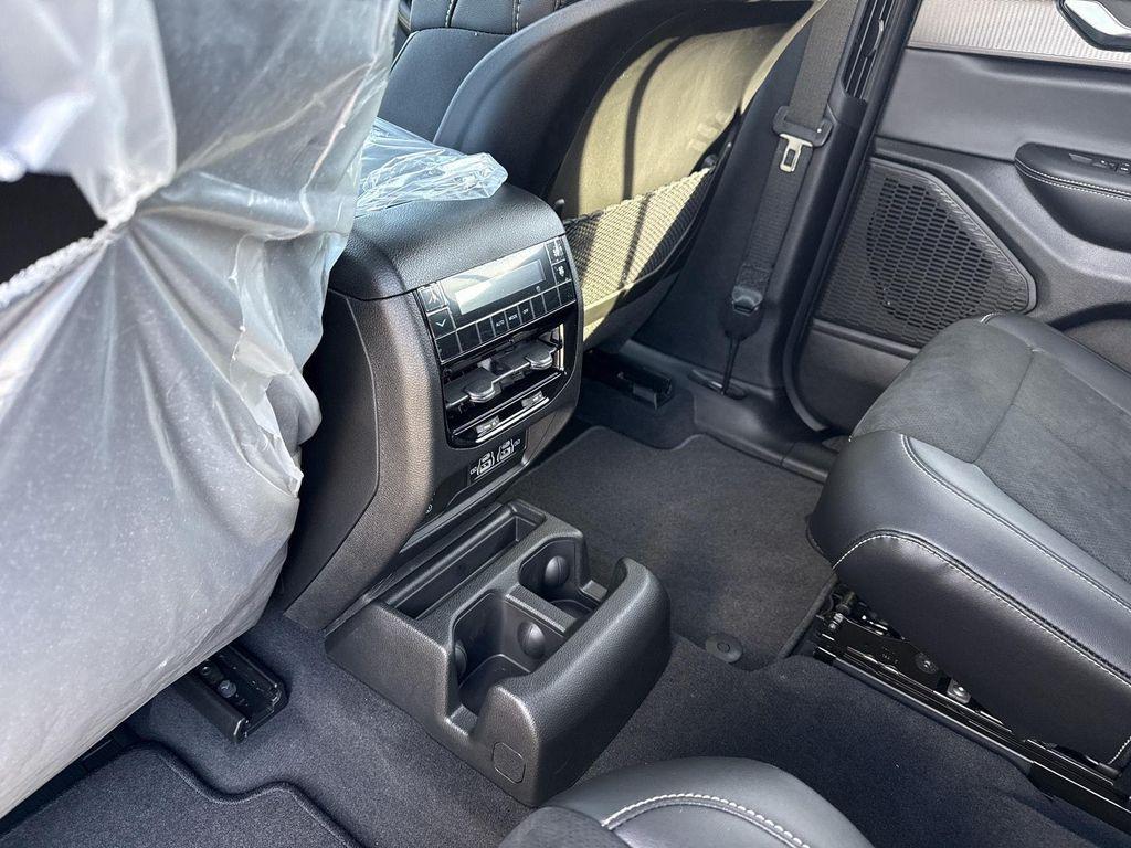 new 2025 Jeep Grand Cherokee L car, priced at $39,476