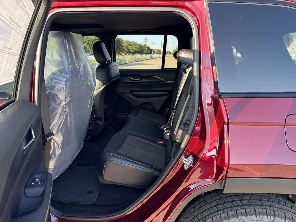 new 2025 Jeep Grand Cherokee car, priced at $41,722
