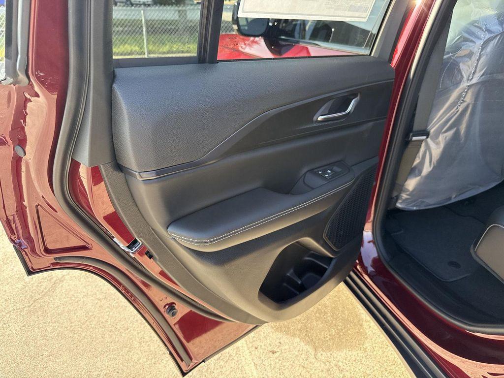 new 2025 Jeep Grand Cherokee car, priced at $41,722