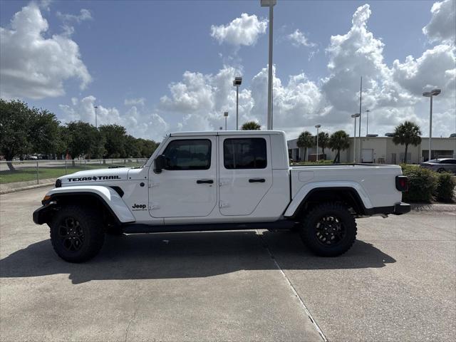 new 2025 Jeep Gladiator car, priced at $43,454
