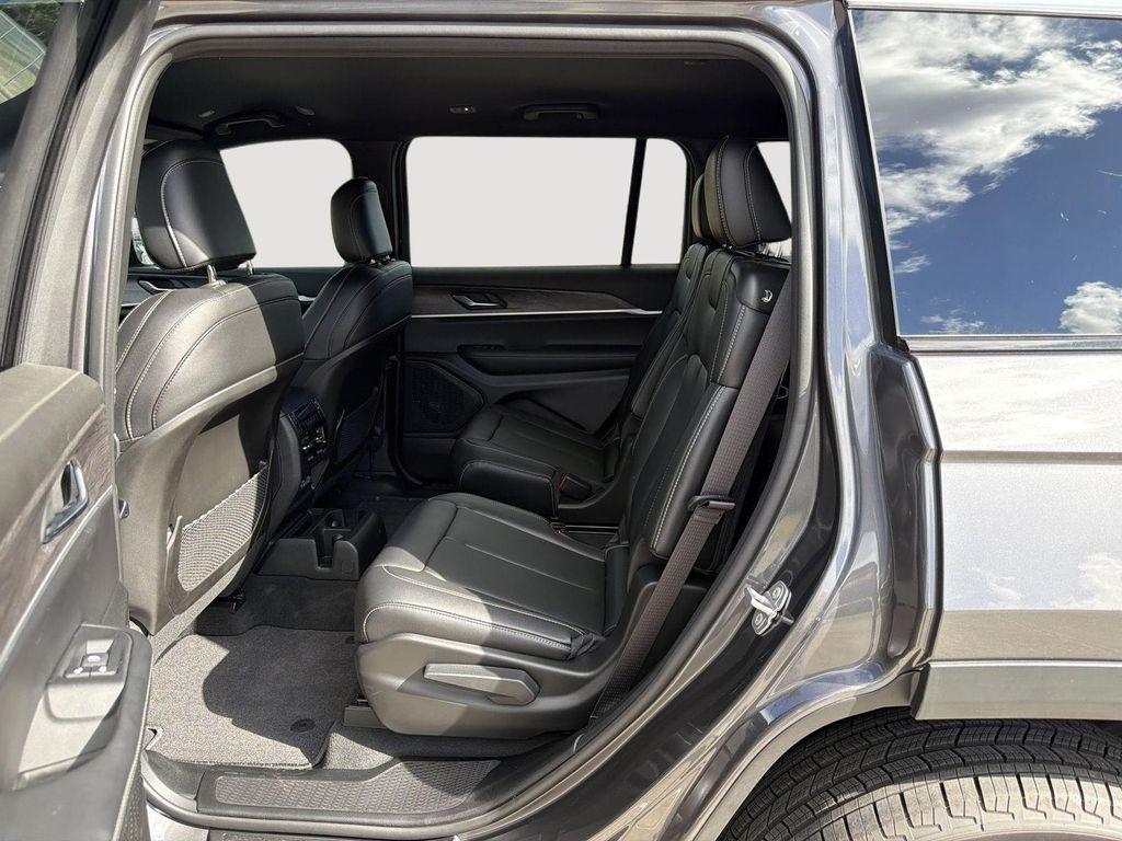 new 2025 Jeep Grand Cherokee L car, priced at $39,031