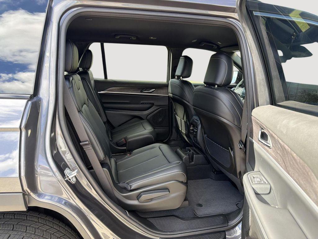 new 2025 Jeep Grand Cherokee L car, priced at $39,031