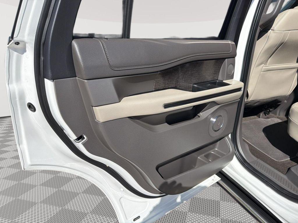 used 2021 Ford Expedition car, priced at $29,995