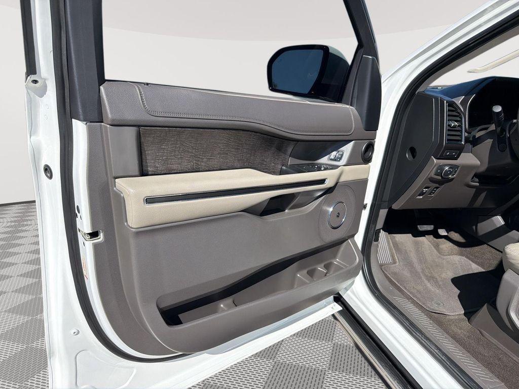 used 2021 Ford Expedition car, priced at $29,995