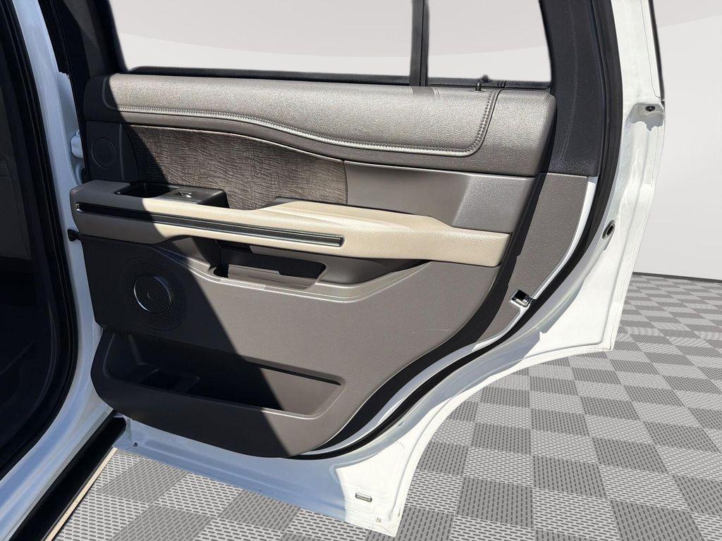 used 2021 Ford Expedition car, priced at $29,995