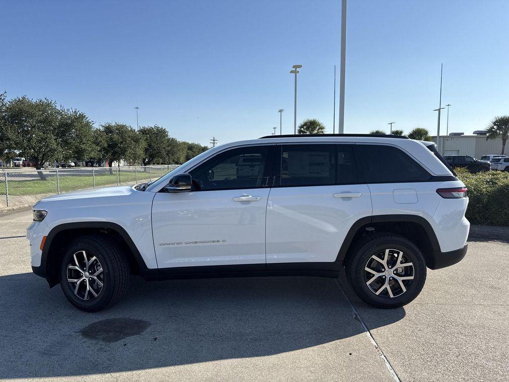 new 2025 Jeep Grand Cherokee car, priced at $36,889