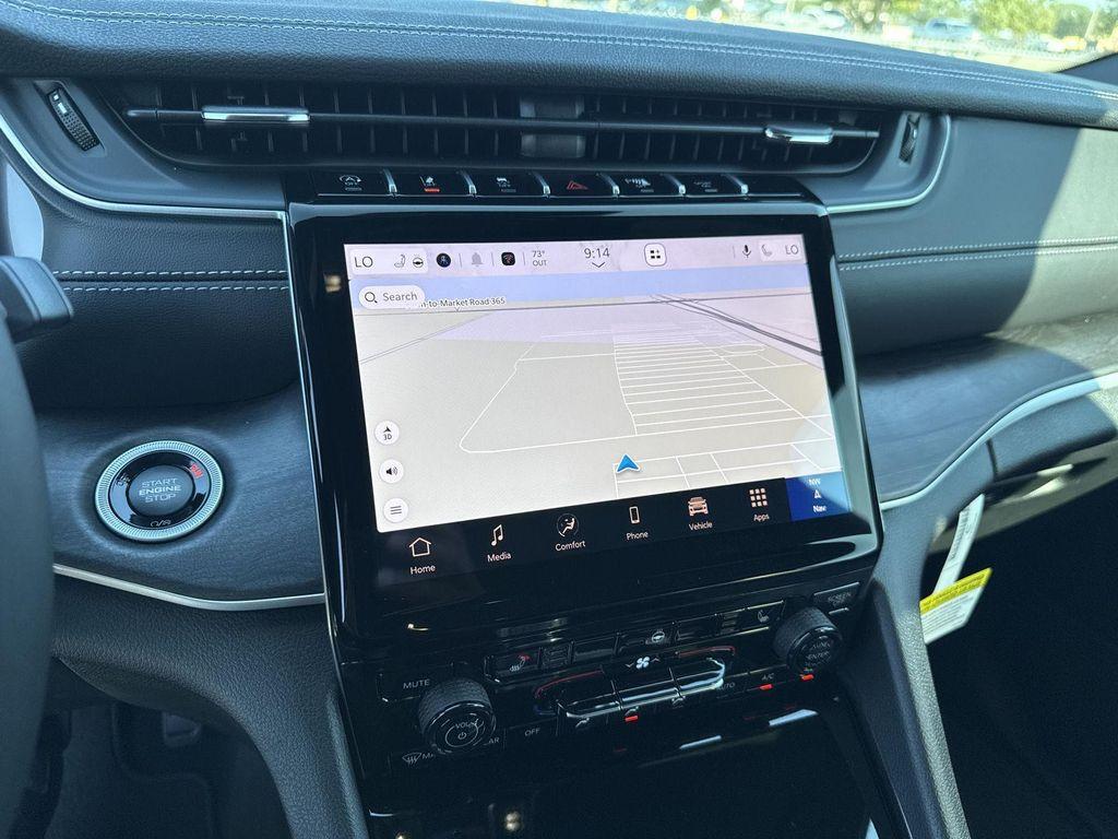new 2025 Jeep Grand Cherokee car, priced at $36,889