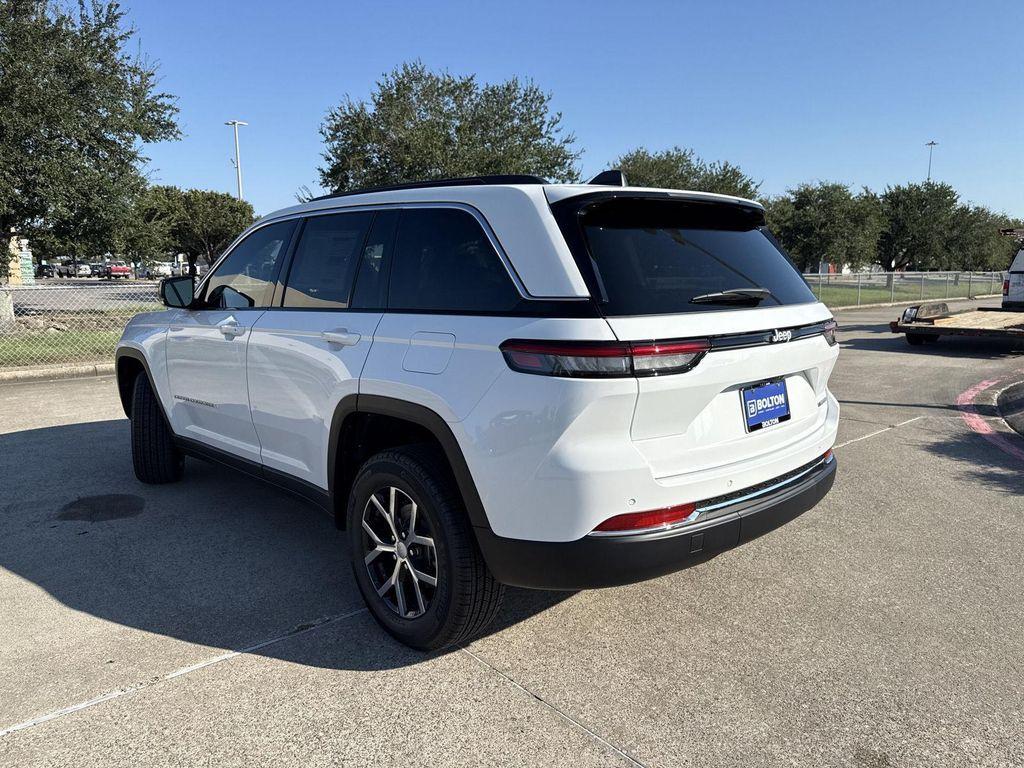 new 2025 Jeep Grand Cherokee car, priced at $36,889