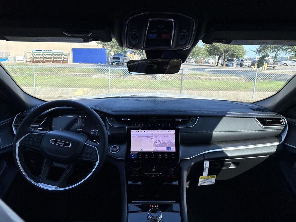 new 2025 Jeep Grand Cherokee car, priced at $36,889