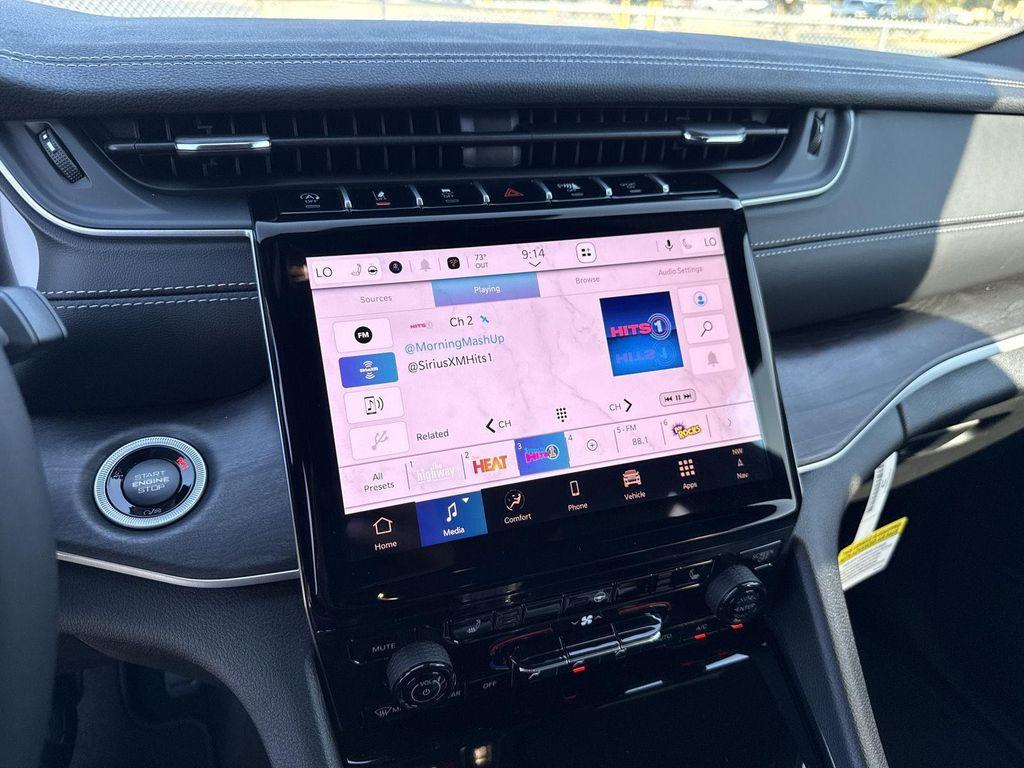 new 2025 Jeep Grand Cherokee car, priced at $36,889