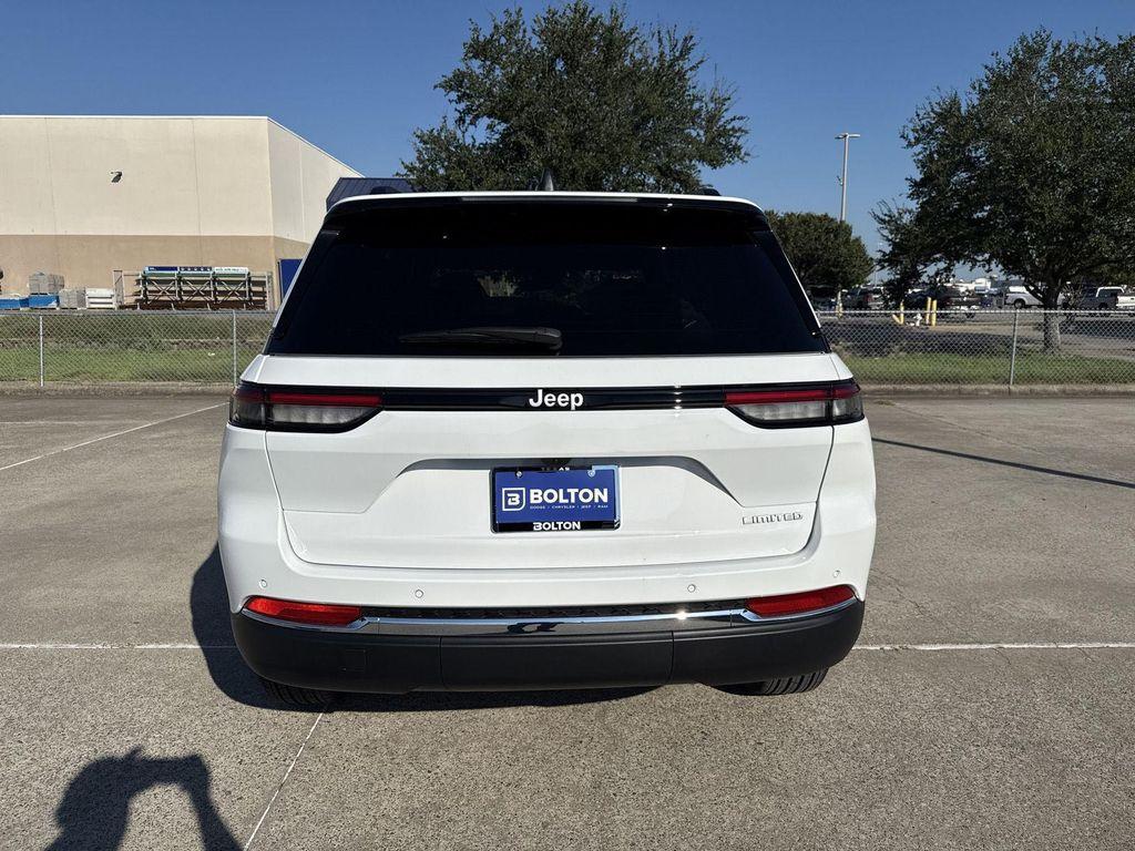 new 2025 Jeep Grand Cherokee car, priced at $36,889