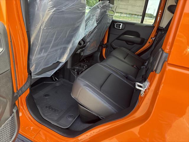 new 2025 Jeep Gladiator car, priced at $43,094