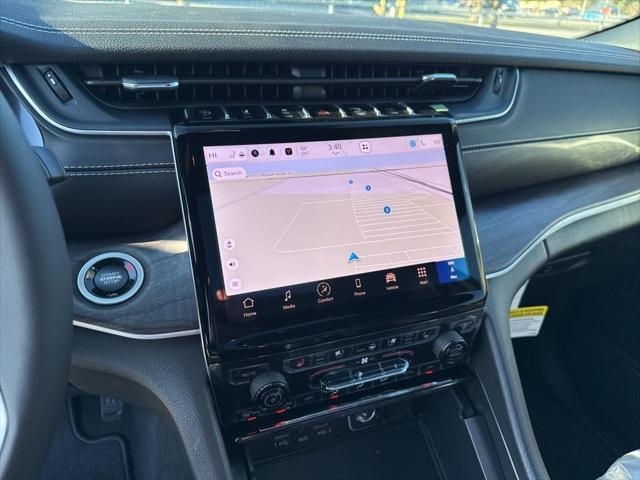new 2025 Jeep Grand Cherokee car, priced at $42,972