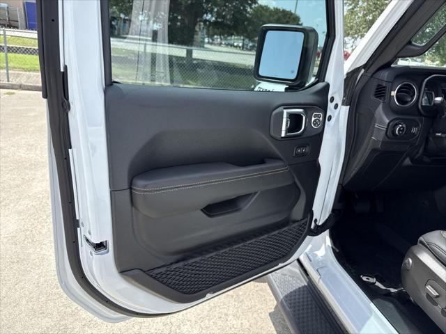 new 2025 Jeep Gladiator car, priced at $42,288