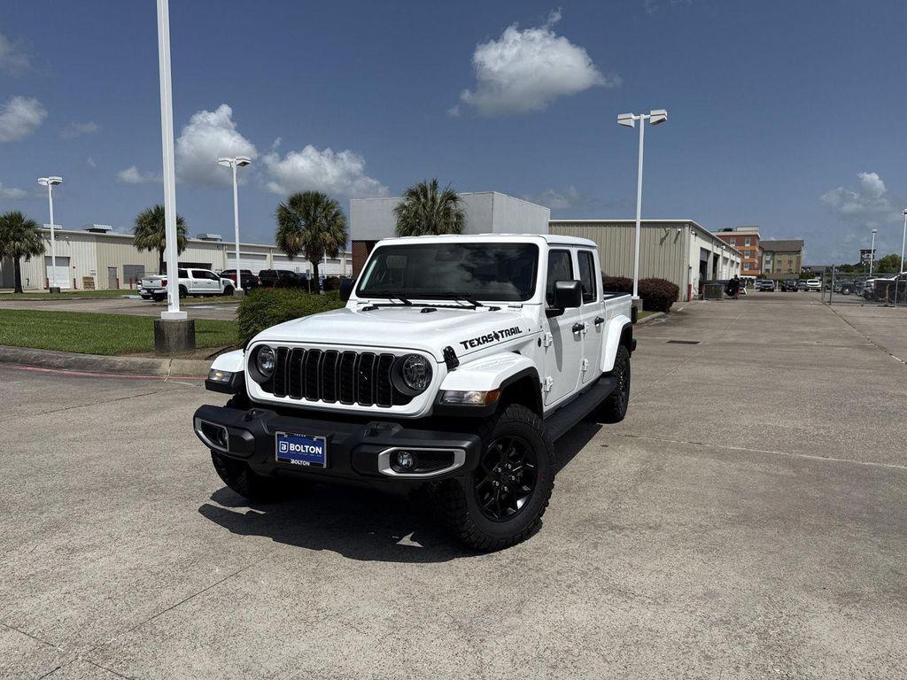 new 2025 Jeep Gladiator car, priced at $41,338