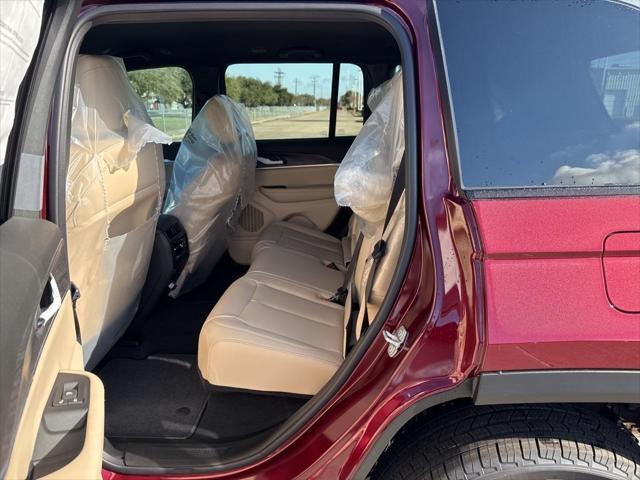 new 2025 Jeep Grand Cherokee car, priced at $37,576
