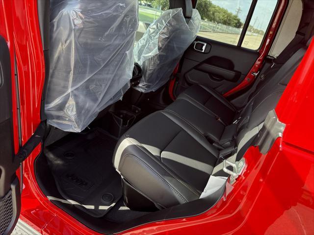 new 2025 Jeep Gladiator car, priced at $42,824