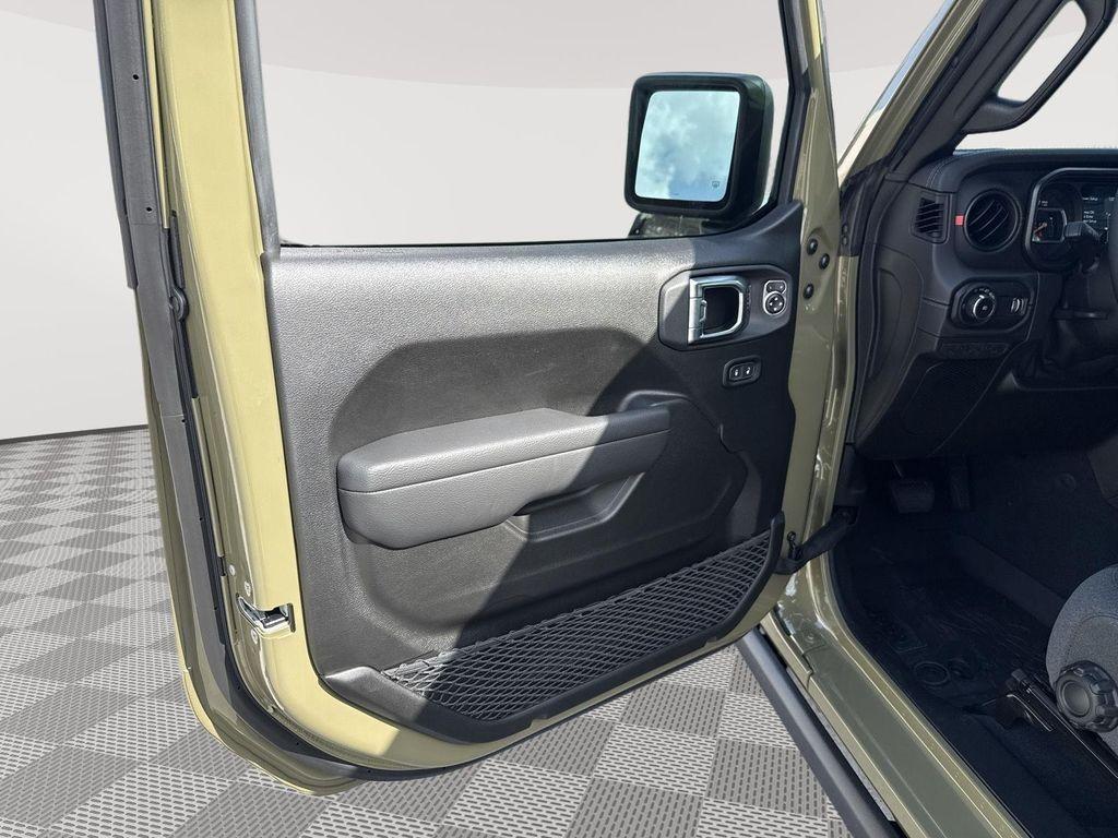 new 2025 Jeep Wrangler car, priced at $52,199