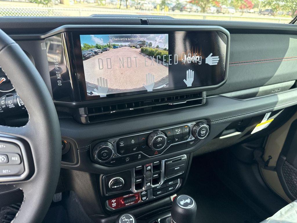 new 2025 Jeep Wrangler car, priced at $52,199