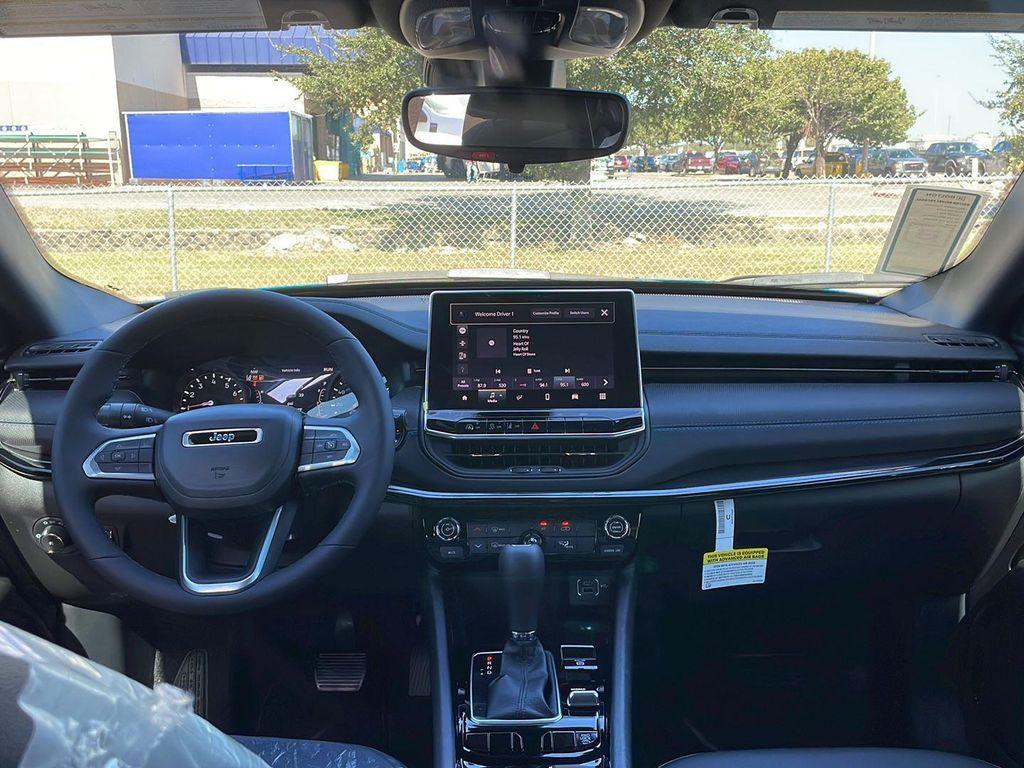 new 2026 Jeep Compass car, priced at $31,014