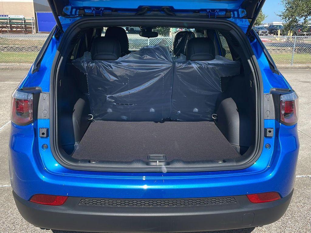 new 2026 Jeep Compass car, priced at $31,014