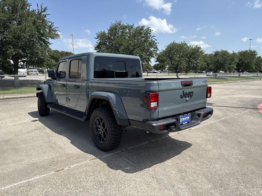 new 2025 Jeep Gladiator car, priced at $41,924