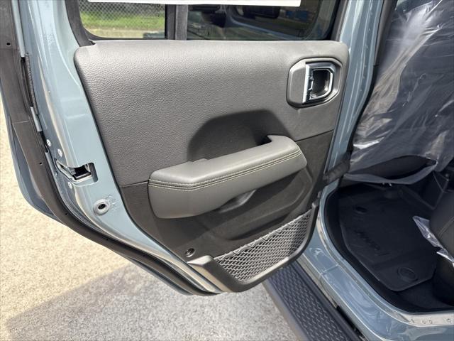 new 2025 Jeep Gladiator car, priced at $42,824