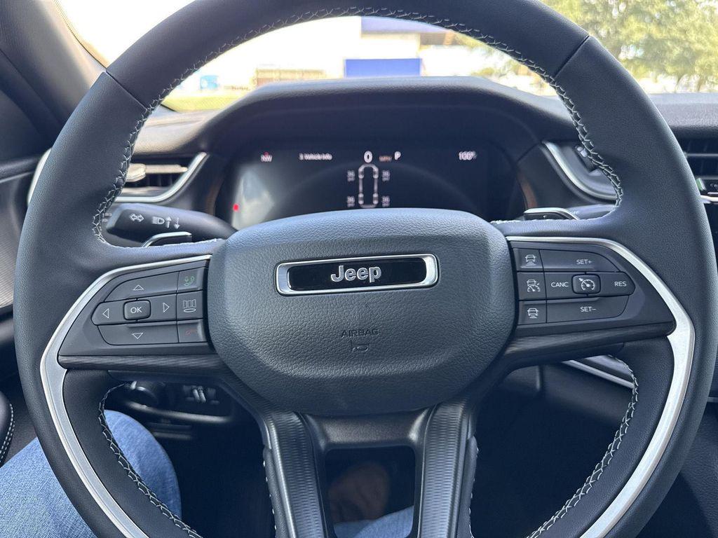new 2025 Jeep Grand Cherokee L car, priced at $34,382