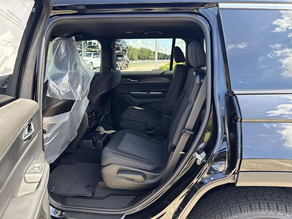 new 2025 Jeep Grand Cherokee L car, priced at $34,382