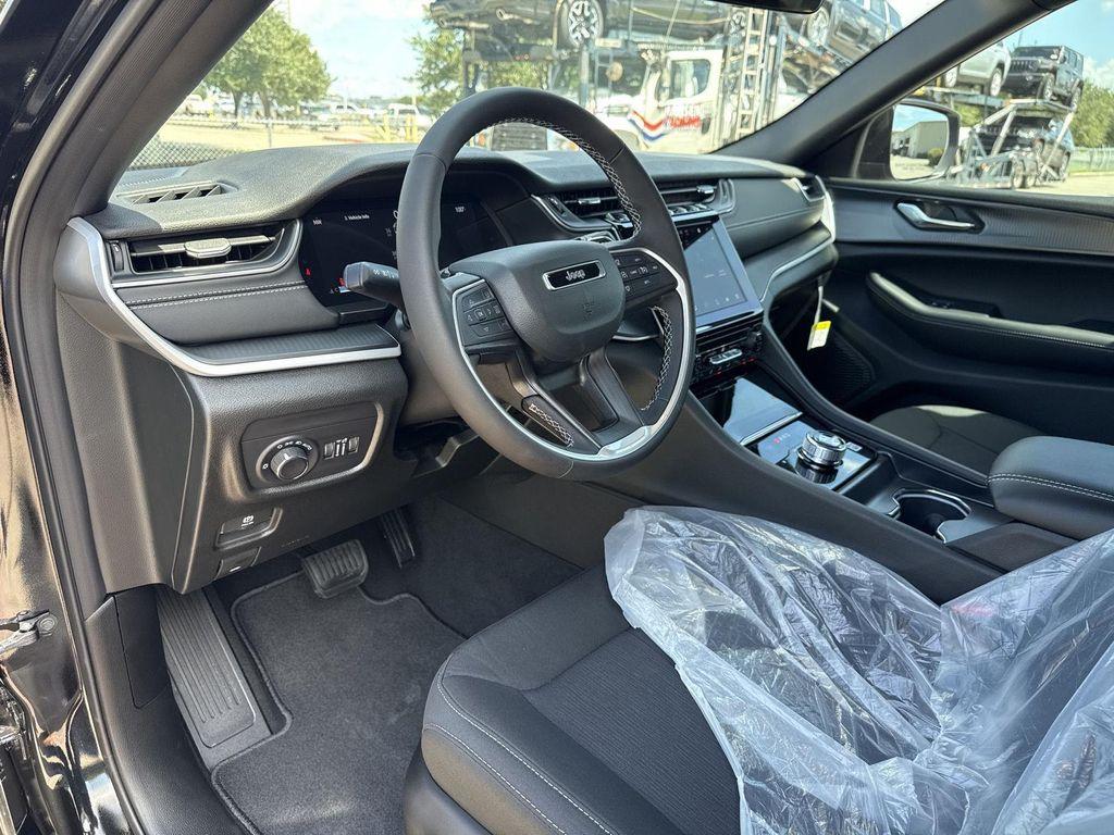 new 2025 Jeep Grand Cherokee L car, priced at $34,382