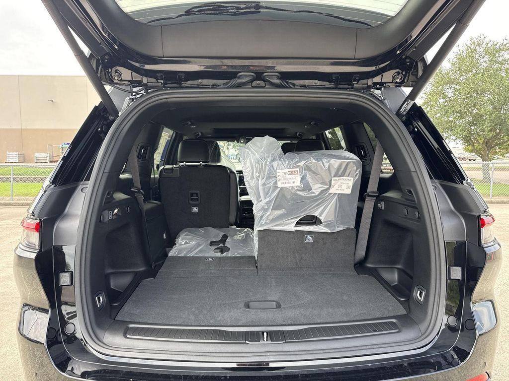 new 2025 Jeep Grand Cherokee L car, priced at $42,036