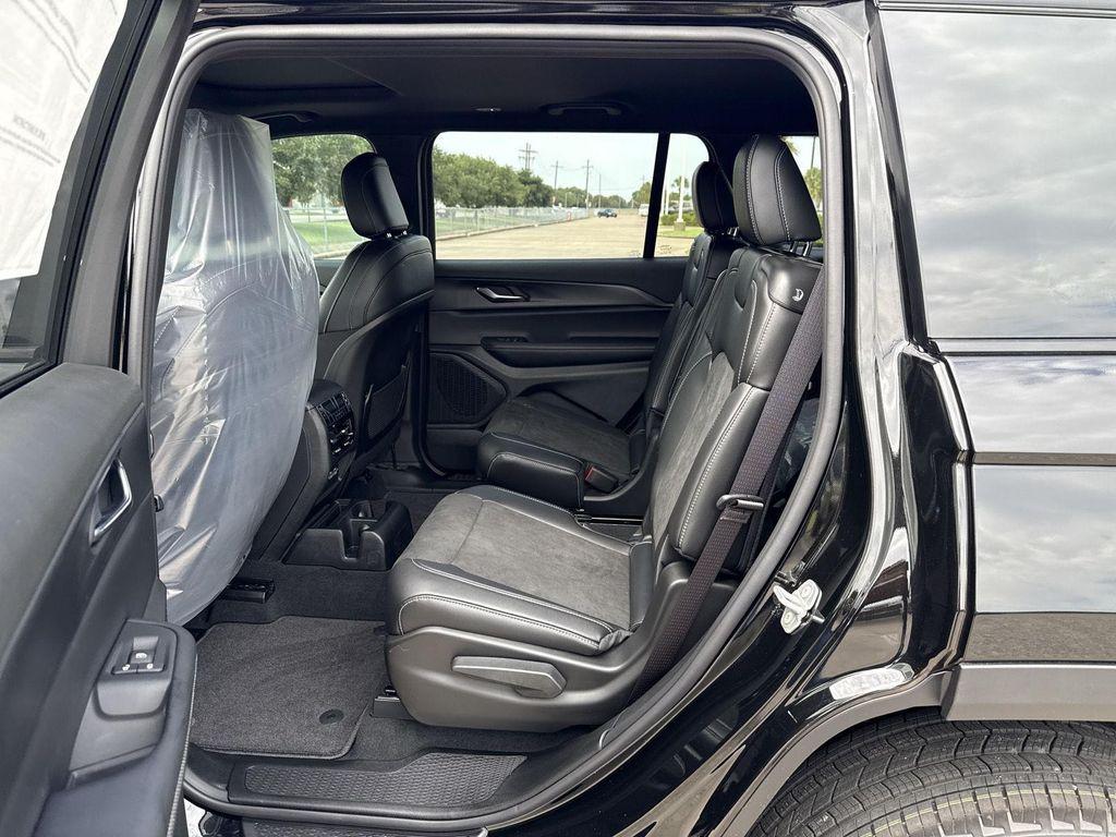 new 2025 Jeep Grand Cherokee L car, priced at $42,036