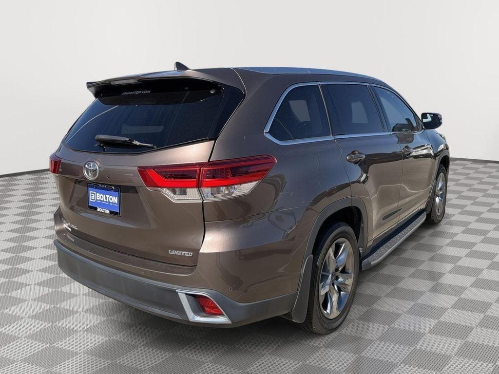used 2018 Toyota Highlander car, priced at $19,989