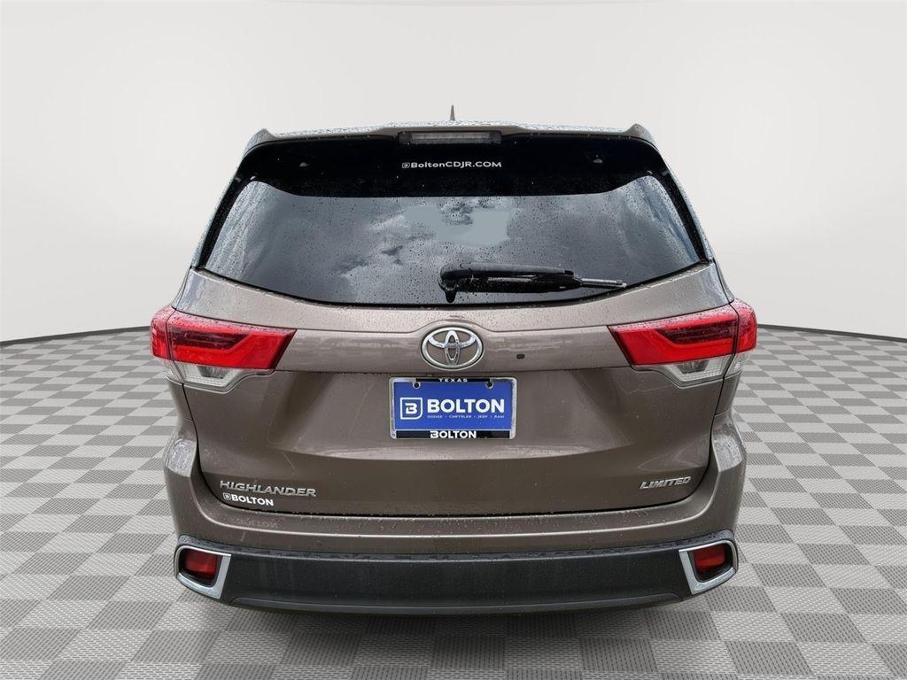 used 2018 Toyota Highlander car, priced at $19,989