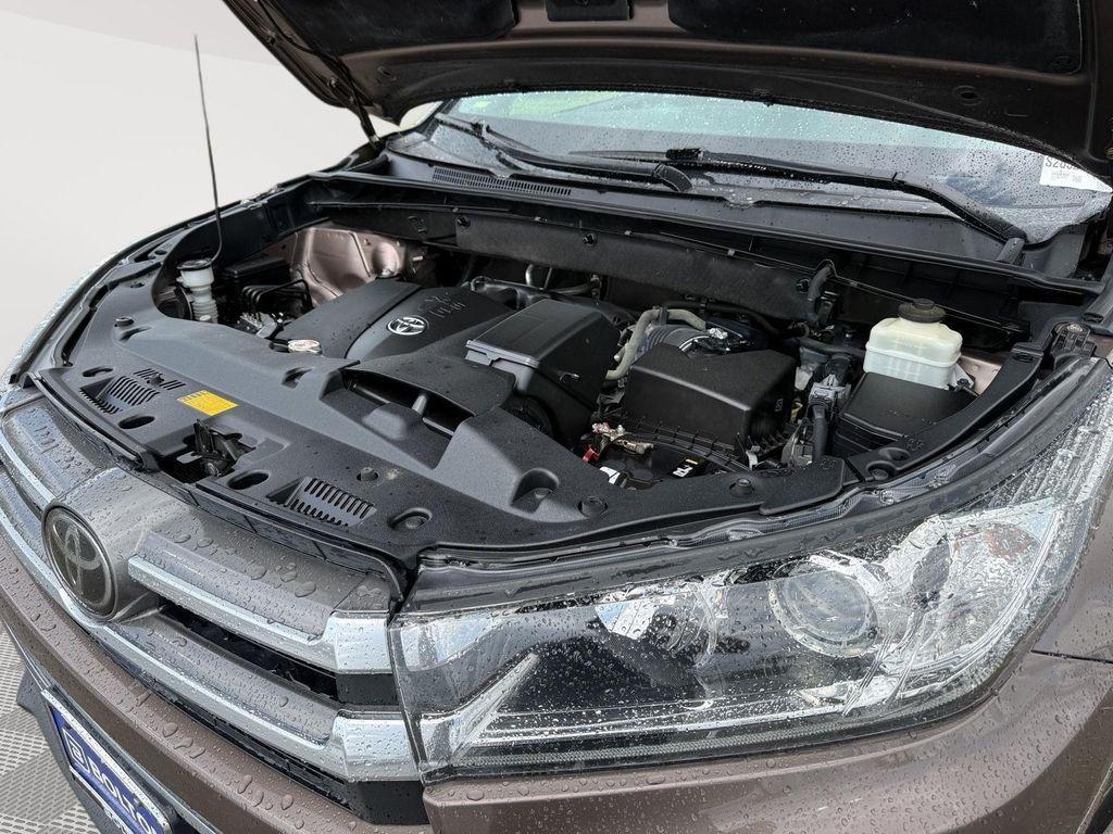 used 2018 Toyota Highlander car, priced at $19,989