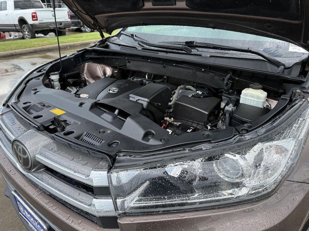 used 2018 Toyota Highlander car, priced at $22,455