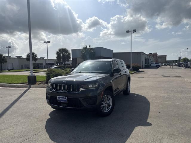 new 2025 Jeep Grand Cherokee car, priced at $34,298