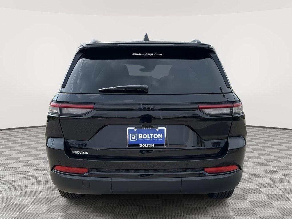 new 2025 Jeep Grand Cherokee car, priced at $40,226