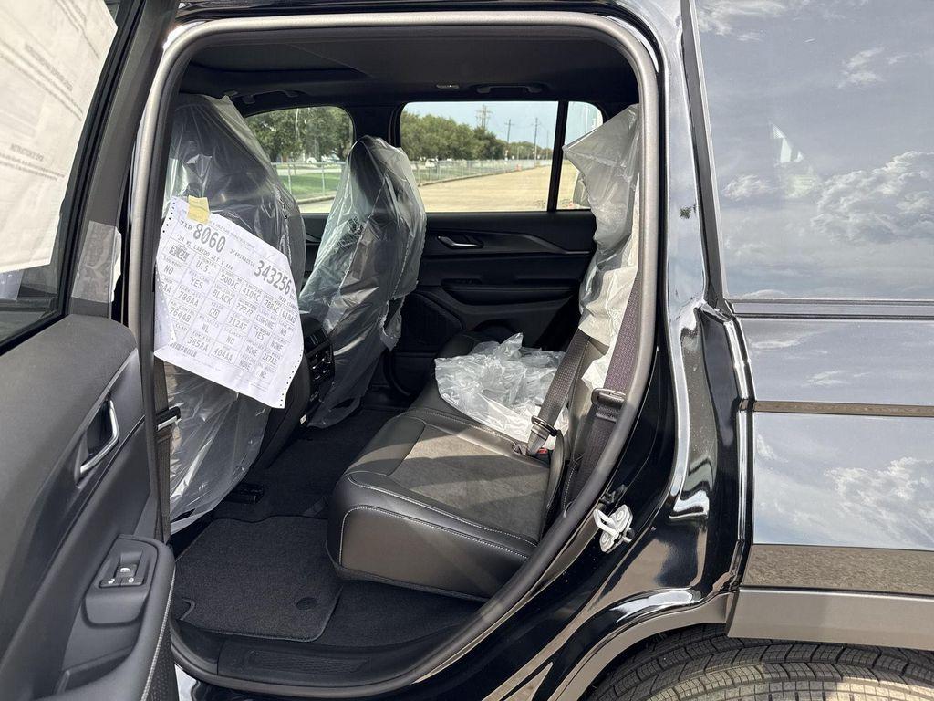 new 2025 Jeep Grand Cherokee car, priced at $39,726