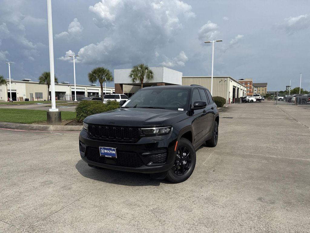 new 2025 Jeep Grand Cherokee car, priced at $39,726