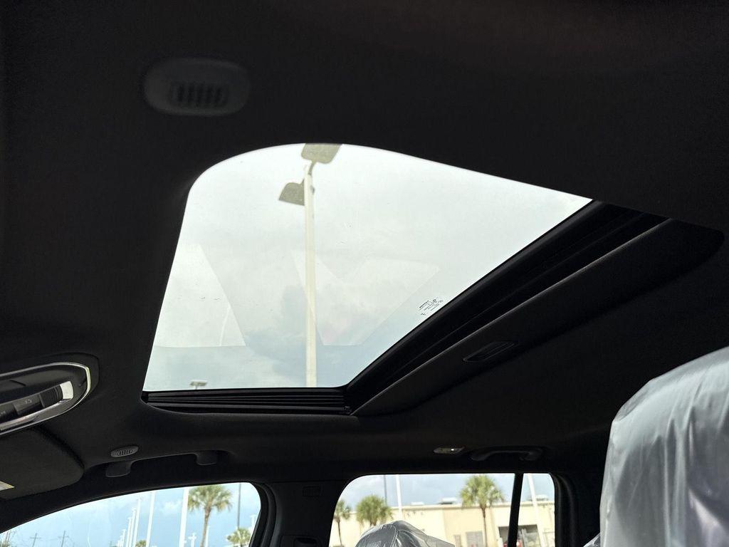 new 2025 Jeep Grand Cherokee car, priced at $39,726