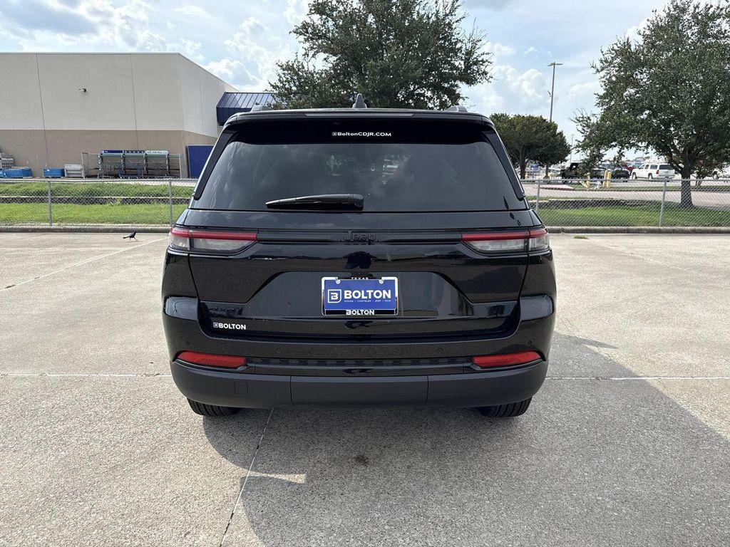 new 2025 Jeep Grand Cherokee car, priced at $39,726