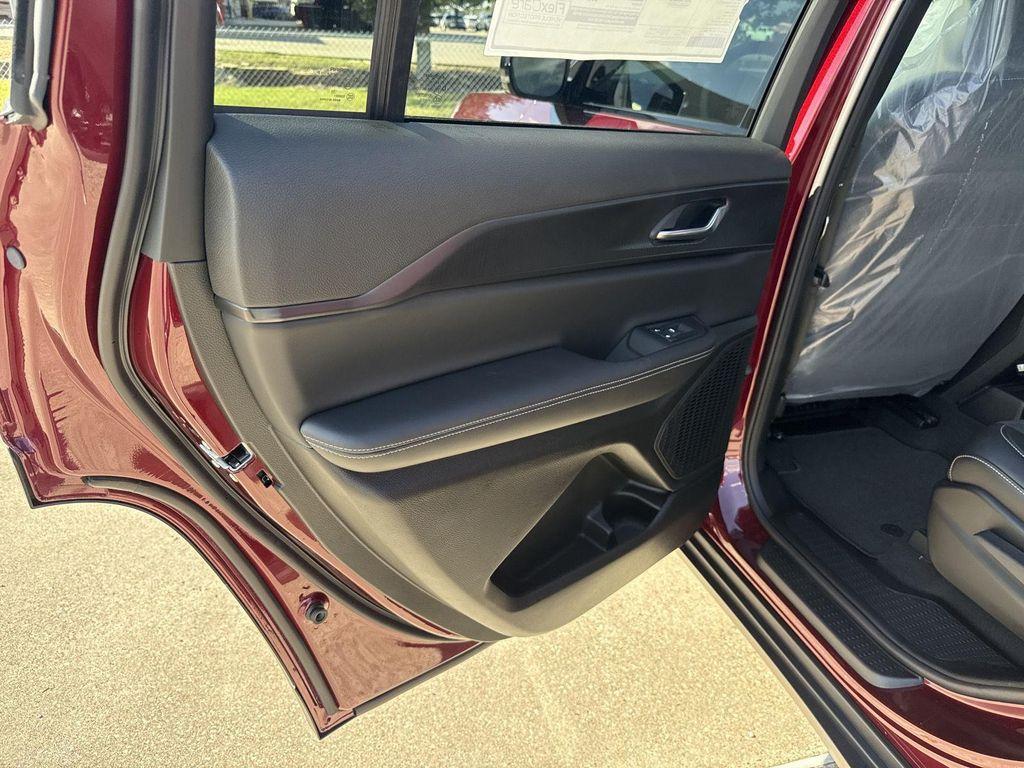 new 2025 Jeep Grand Cherokee L car, priced at $41,436