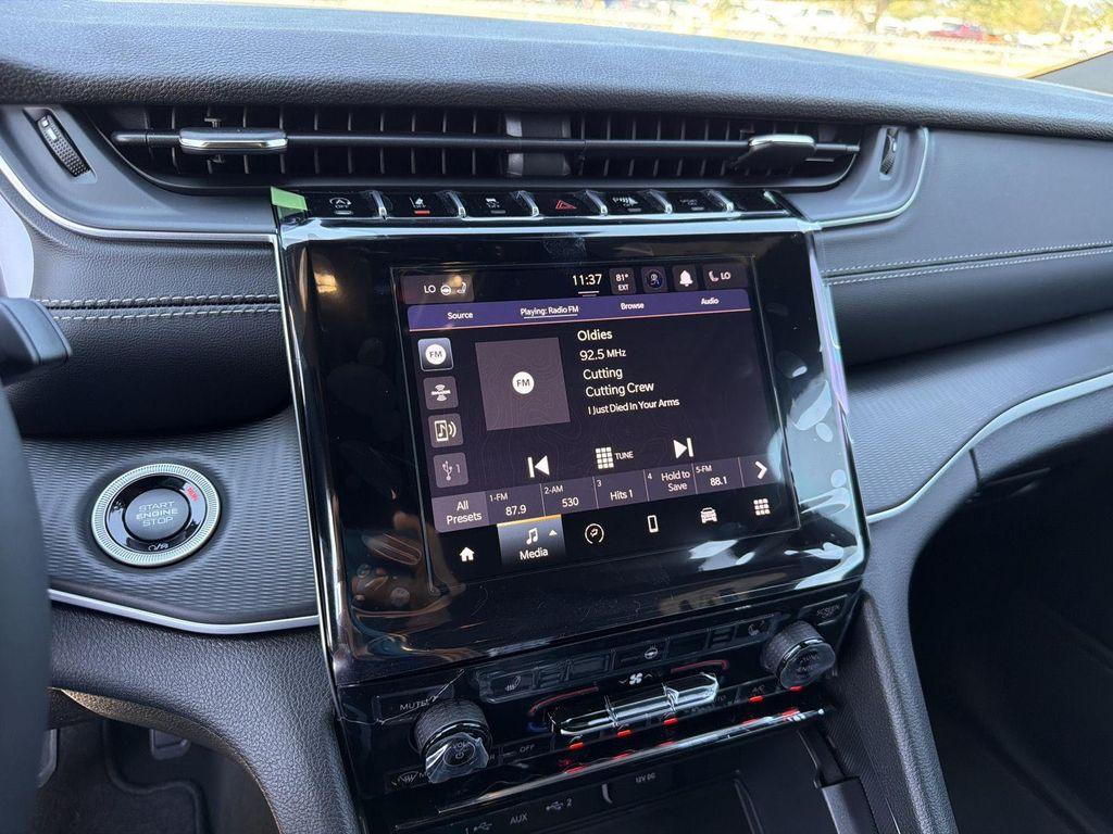 new 2025 Jeep Grand Cherokee L car, priced at $40,956