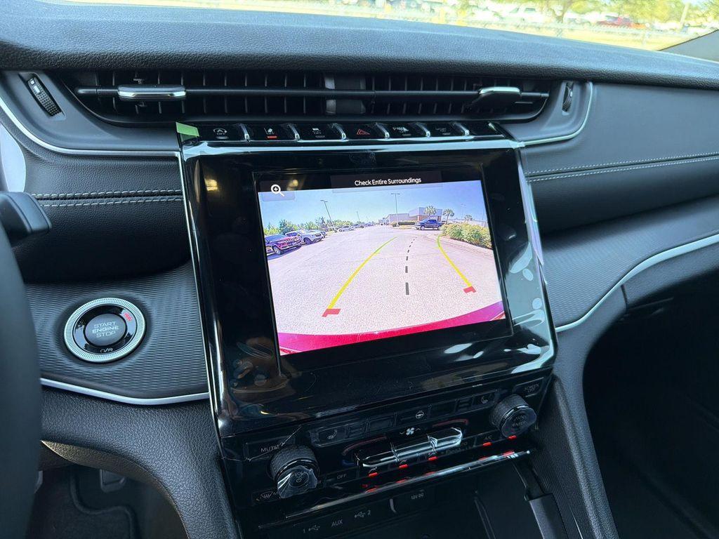 new 2025 Jeep Grand Cherokee L car, priced at $40,956