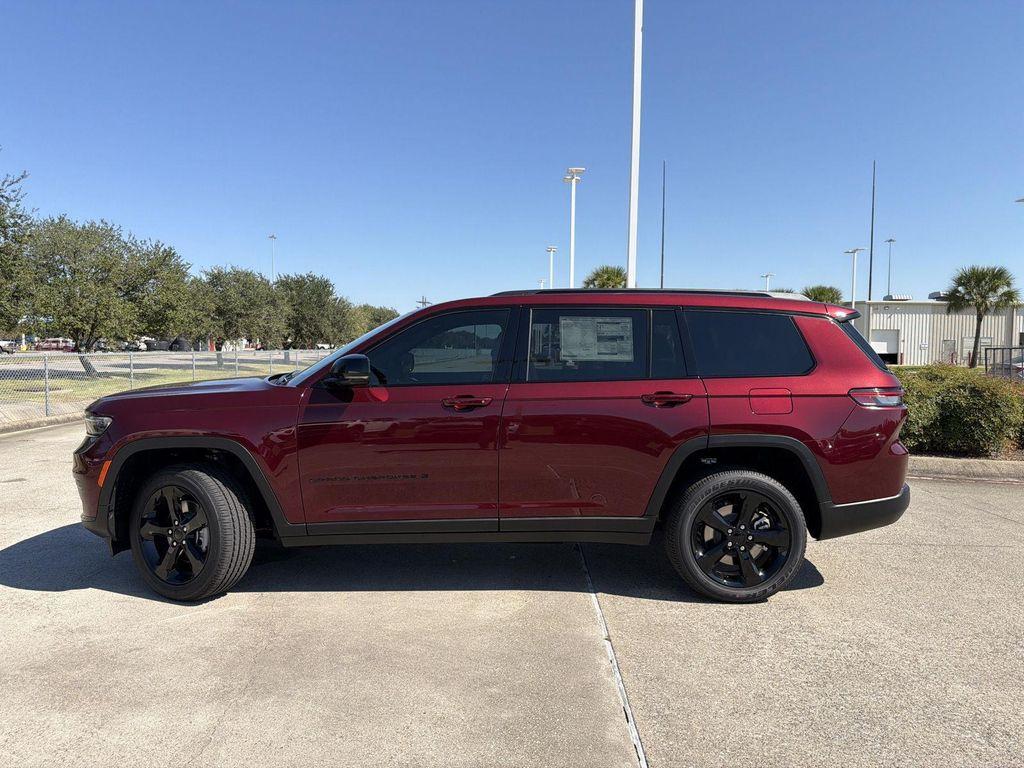new 2025 Jeep Grand Cherokee L car, priced at $40,956