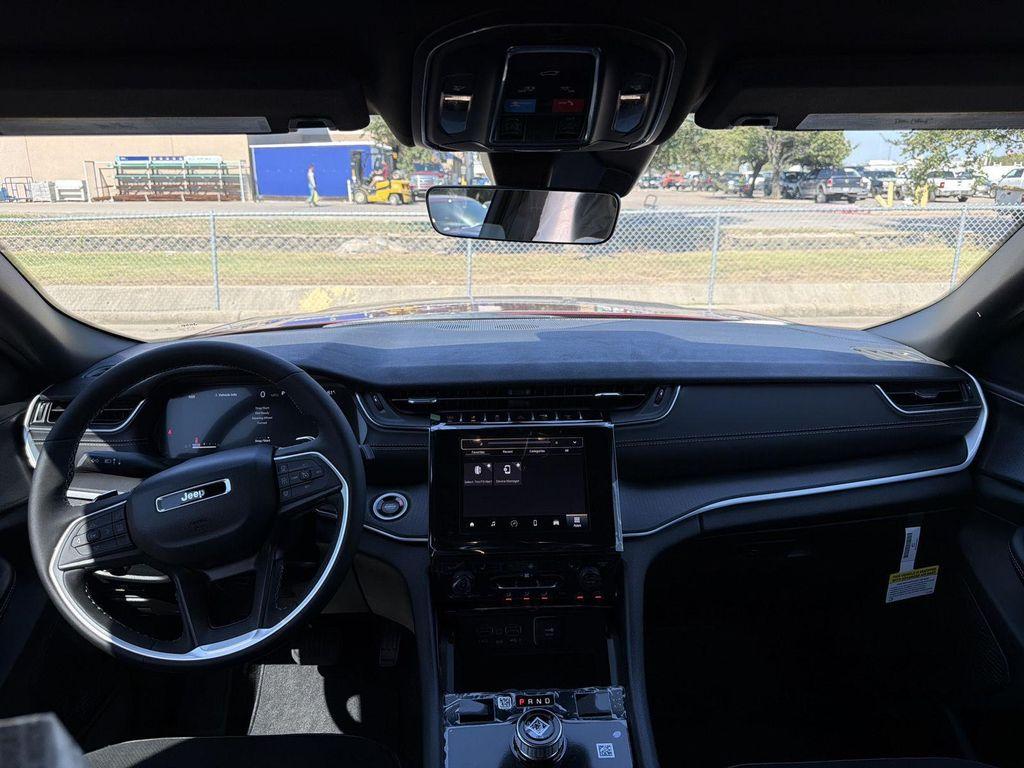 new 2025 Jeep Grand Cherokee L car, priced at $40,956